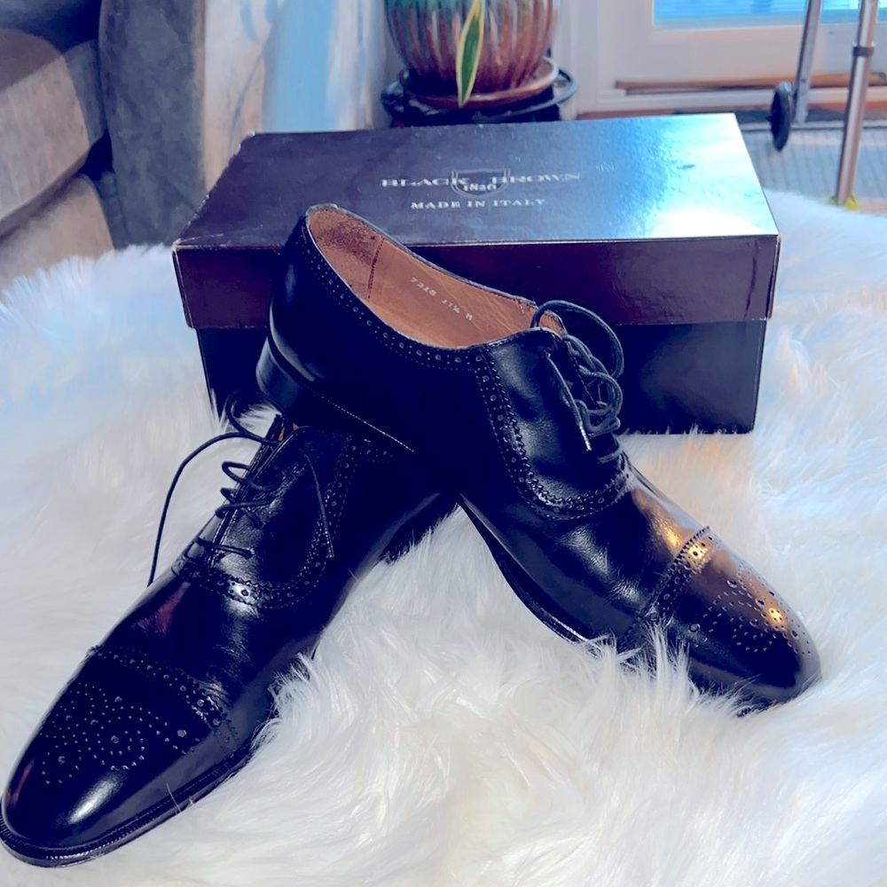 Men’s black dress shoes